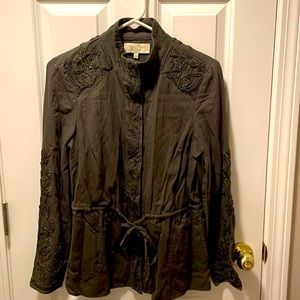 Olive green light weight jacket. Beautiful beading detail snap and tie closure.